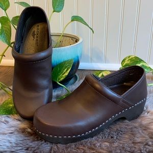 dockers clogs